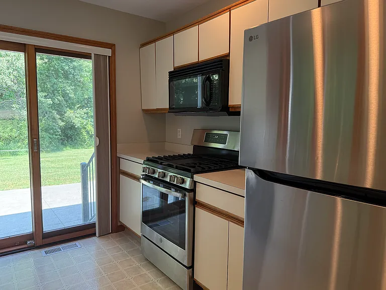 1 Red Maple Ln — Photo 4