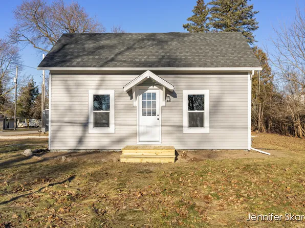 705 Washington St, Lakeview, MI 48850