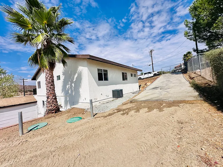 28076 East Dr — Photo 9