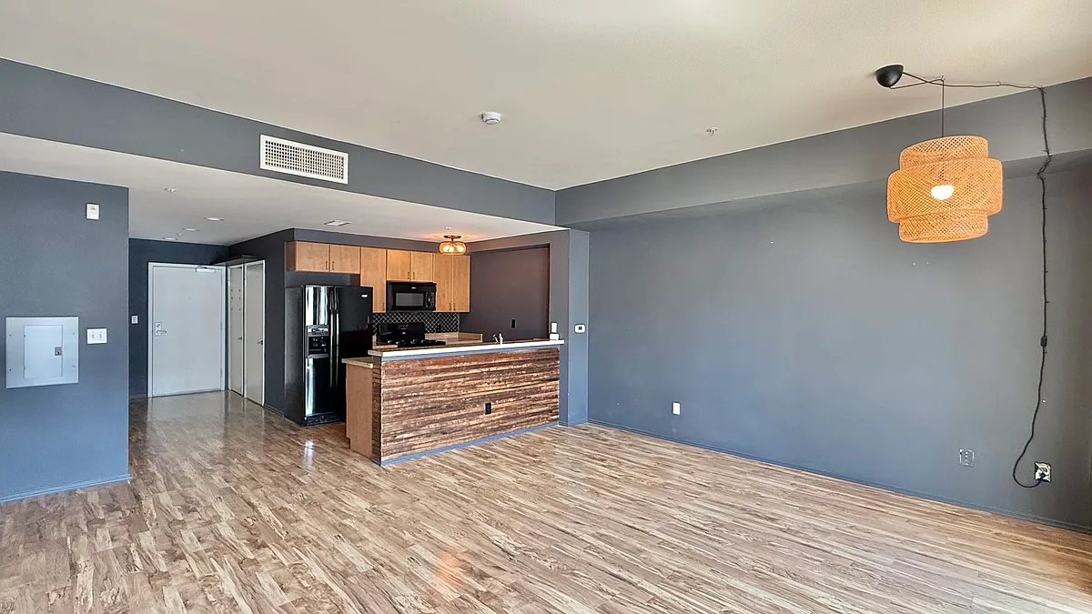 Building Photo - 445 Island Ave #504