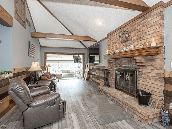 2nd image of 3906 Everett Rd