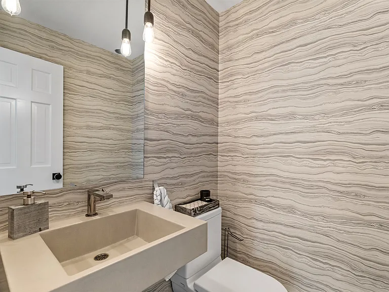 2 Castle Ct — Photo 25