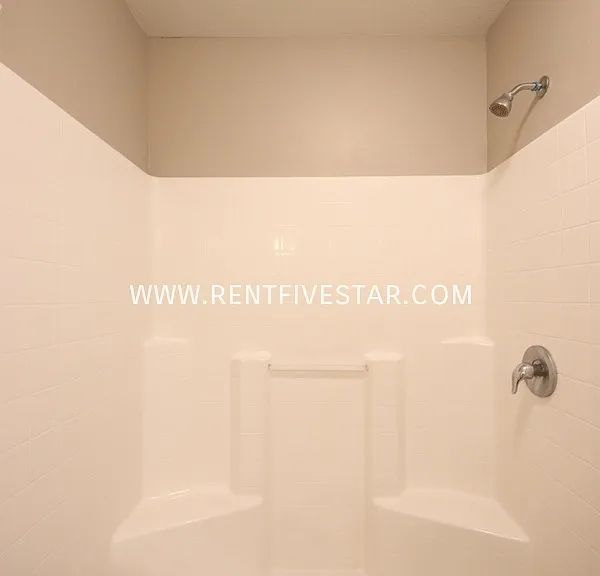 341 La Valle Strada — Photo 8