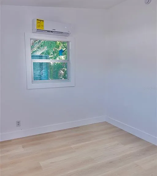 2547 14th Ave S — Photo 16