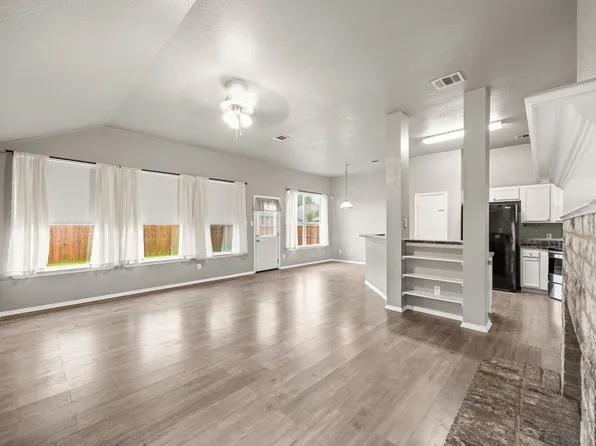 119 Lipan St, Greenville, TX 75402