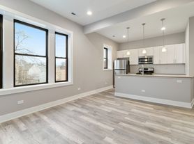859 N Hoyne Ave