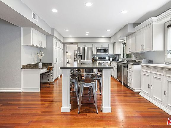 4th image of 21241 Escondido St