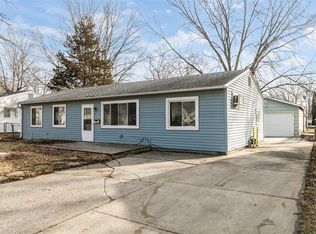 2032 Western Rd, Iowa City, IA 52240