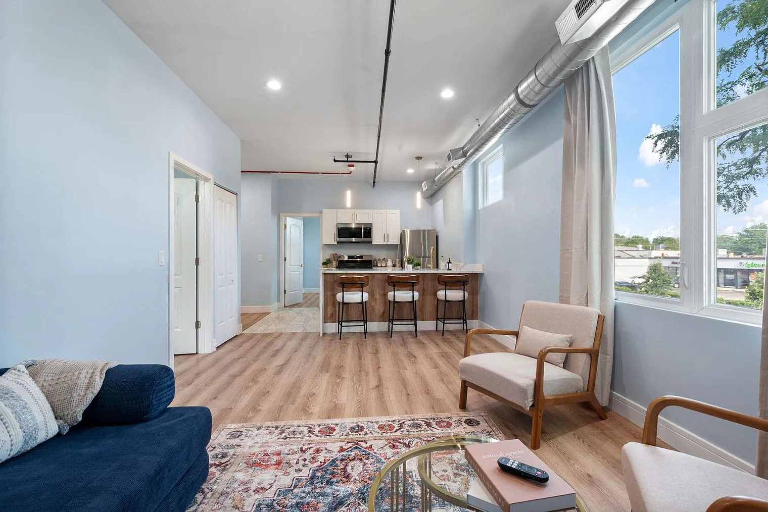 2 bed, 1.0 bath, 936 sqft, $3,073 — Photo 2