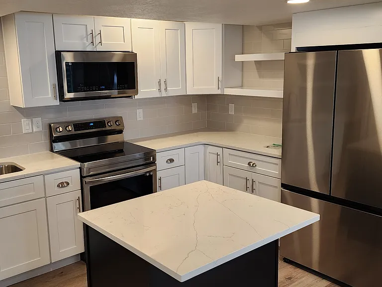 1552 S 210 W — Photo 5