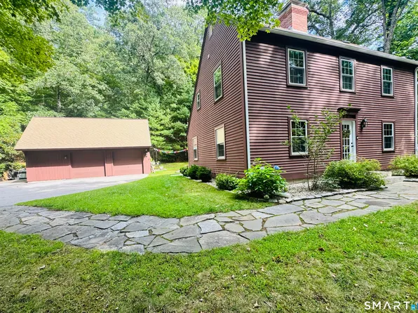 15 Paine District Road, Woodstock, CT 06281