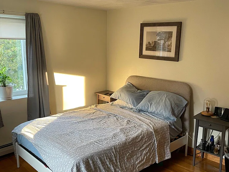 4 Aldersey St #16 — Photo 7