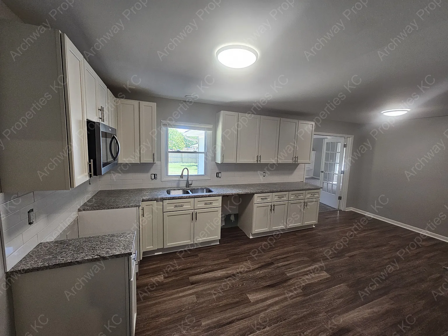 3 bed, 1607 sqft, $2,500 — Photo 2