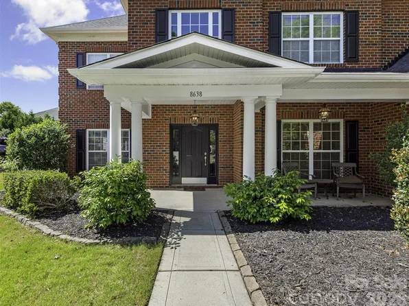 8638 Savannah Rd, Harrisburg, NC 28075