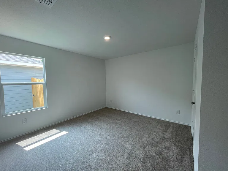 Secondary bedroom 2