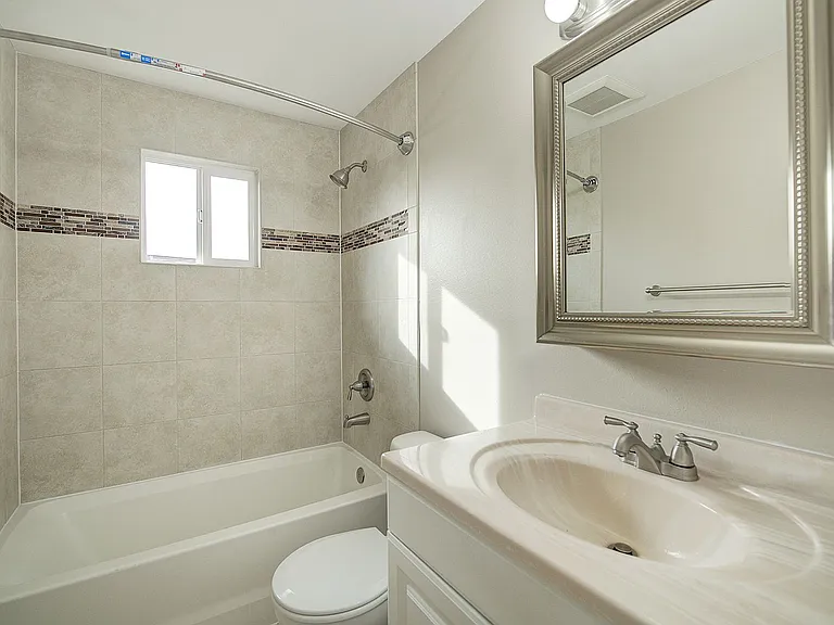 9840 NE 116th Street — Photo 13