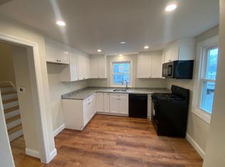 19 Sylvia Ct, Hyde Park, MA 02136