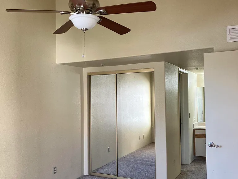 1333 E Morten Ave #238 — Photo 9