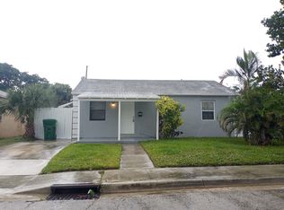 522 W 3rd St, Riviera Beach, FL 33404