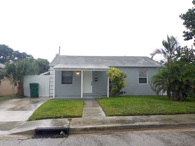 522 W 3rd St, Riviera Beach, FL, 33404