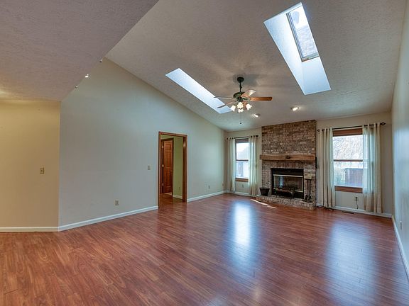 5th image of 2713 W County Road 1000 N