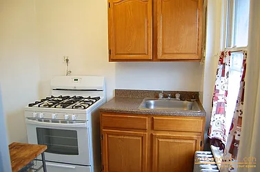 Rented by aptsandlofts.com