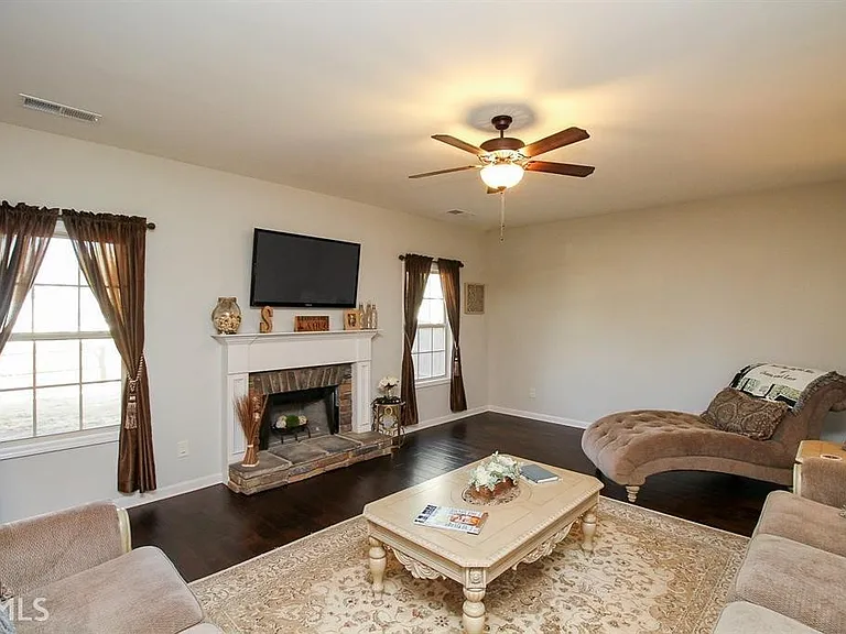 345 Cliffhaven Cir — Photo 10
