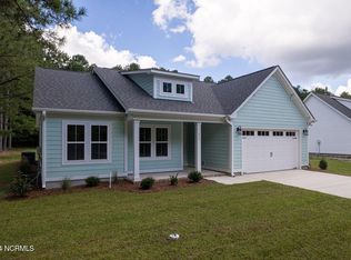 611 Windward Dr, Oriental, NC 28571