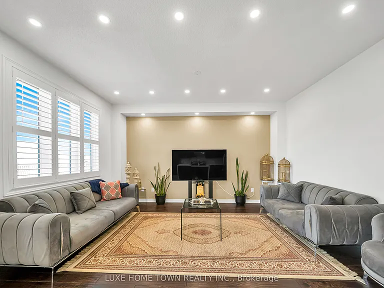 19 Findlay Way — Photo 19