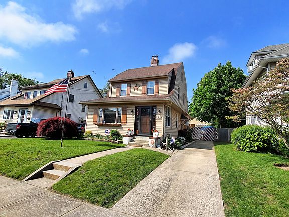 3rd image of 31 Locust Ave