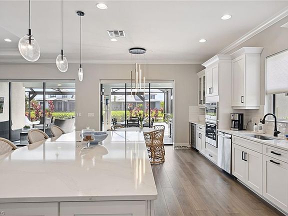5th image of 11150 Canal Grande DR