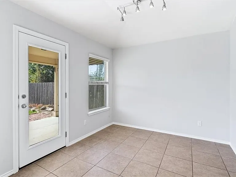 4549 Tiddle Ln — Photo 6
