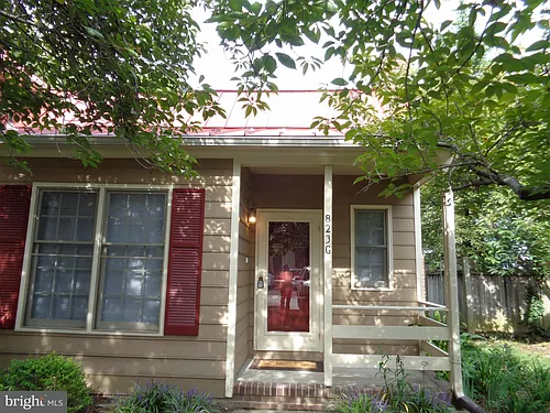 823 NW College Ave #G Photo 1