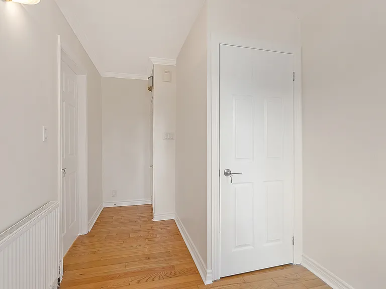 1345 Saint James Ave — Photo 17