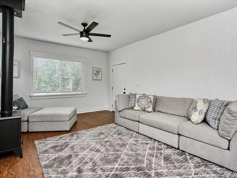 1434 N Perry St #UPPER — Photo 7