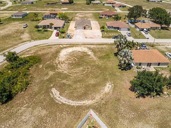 4th image of 620 NW 29th Ter
