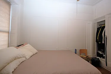 Rented by R New York