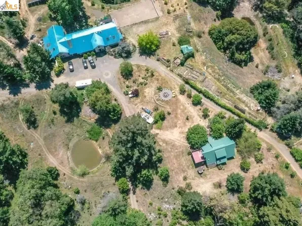 49100 Wickersham Rd, Geyserville, CA 95441