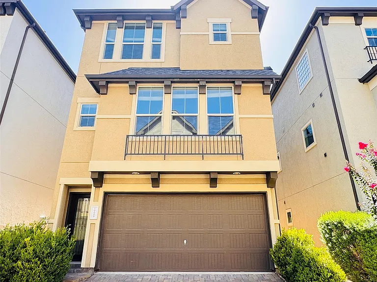 10009 Spring Shadows Park Cir — Photo 1