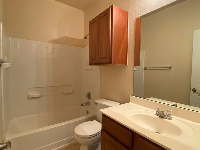 207 Brown St — Photo 22