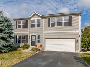 111 Evergreen Dr, Kirkland, IL 60146