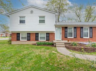 9301 Cloverwood Ln, Louisville, KY 40291