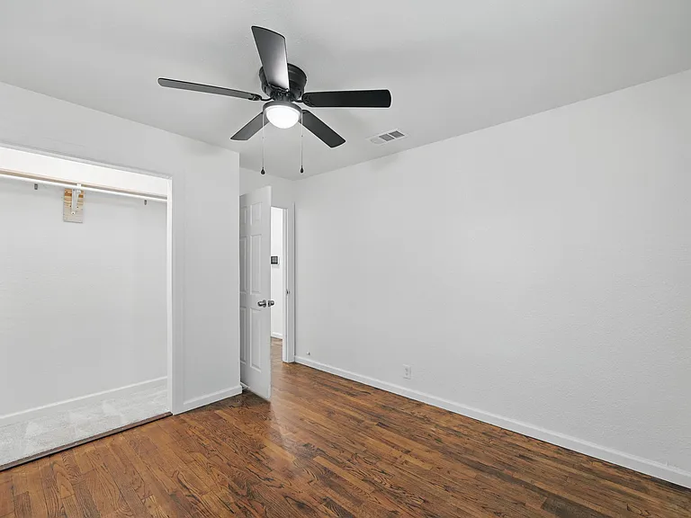 1205 Hamsted St — Photo 12