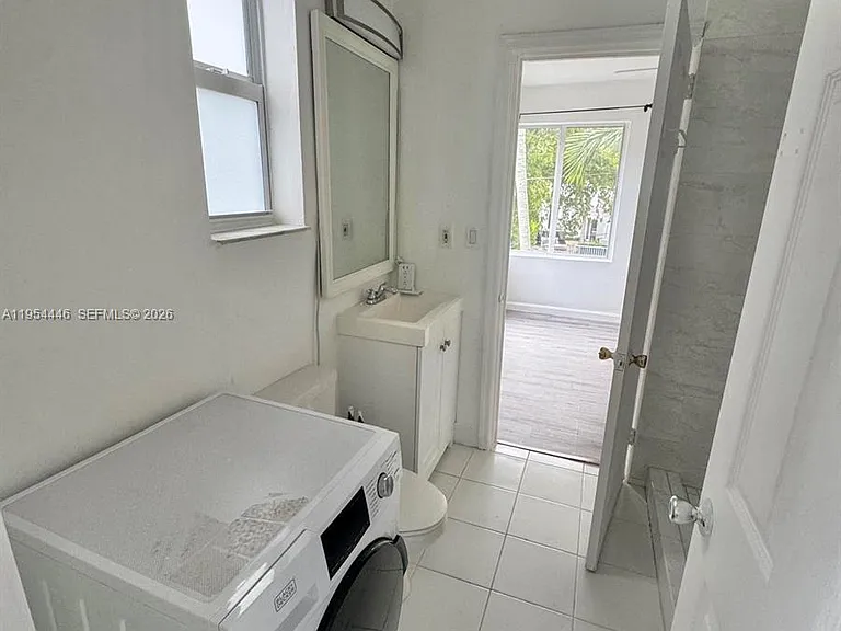 555 NE 70th St #2 — Photo 13