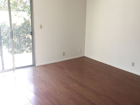 5th image of 422 S Garfield Ave APT G