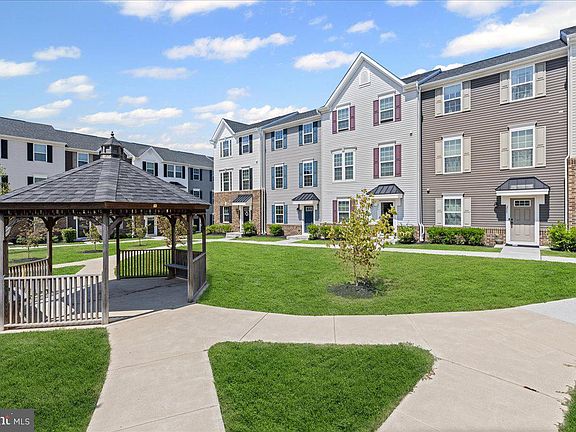 4th image of 251 Compass Dr