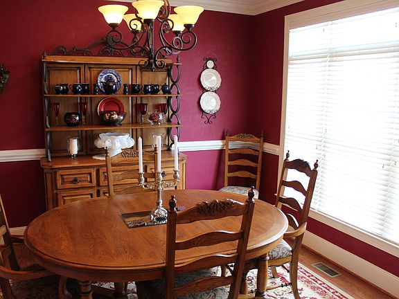 3rd image of 2806 Autumn Blaze Ct