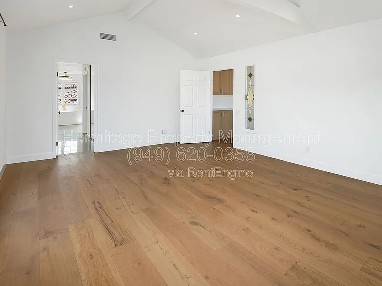28142 Ambar — Photo 19