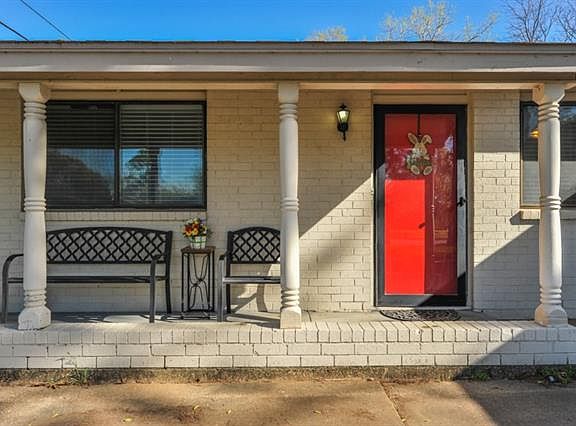 4th image of 2605 Norwood Ln