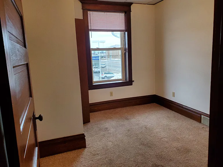 1323 Ludington St #203 — Photo 4